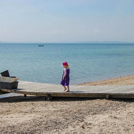 Awesome In With Wifi Nyaraló